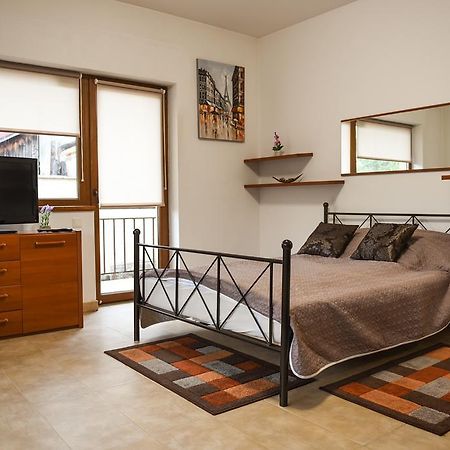 Modern Apartment Near City Center 克卢日-纳波卡 外观 照片