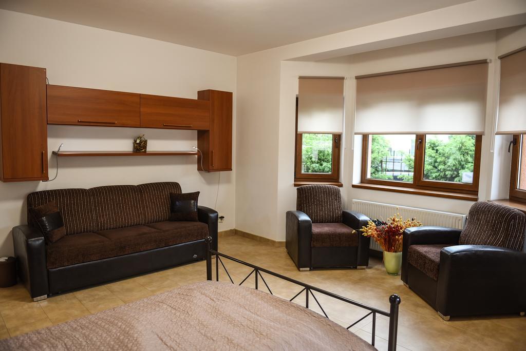 Modern Apartment Near City Center 克卢日-纳波卡 外观 照片